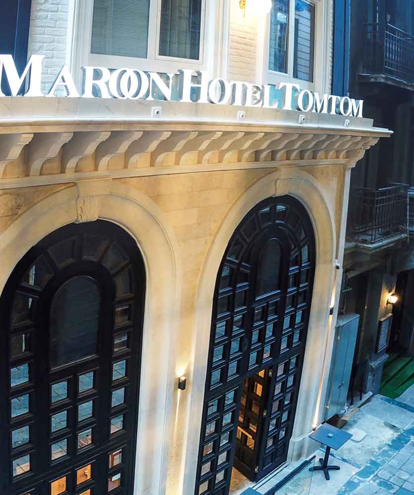 Maroon Hotel Tomtom